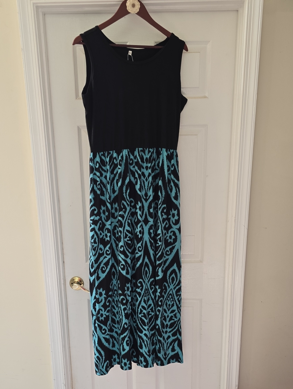 Black & Turquoise Patterned Maxi Dress - Size XL